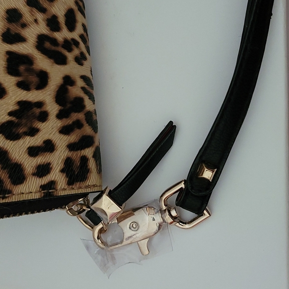 Stella & Dot Chelsea Tech Wallet - Picture 3 of 11